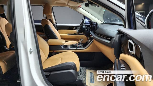Kia Carnival 2020 — Şəkil 10/20