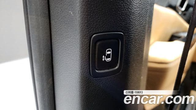 Kia Carnival 2020 — Şəkil 18/20