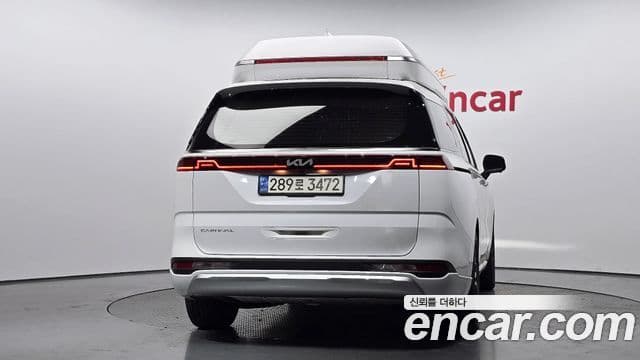 Kia Carnival 2021 — Фото 3/20