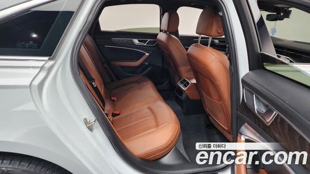 Audi A6 2021 — Şəkil 12/20