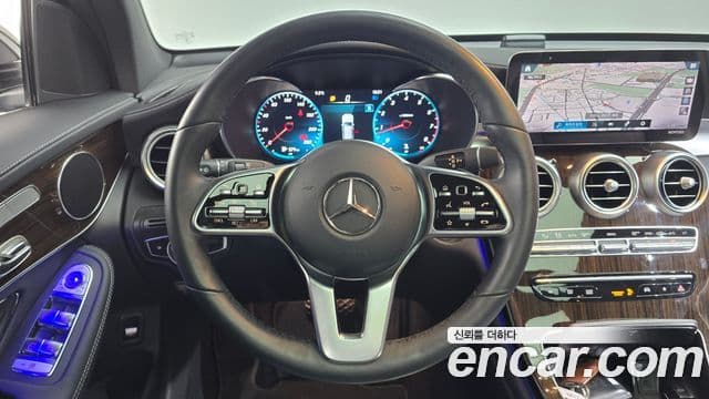 Mercedes-Benz GLC-Class 2021 — ფოტო 13/20