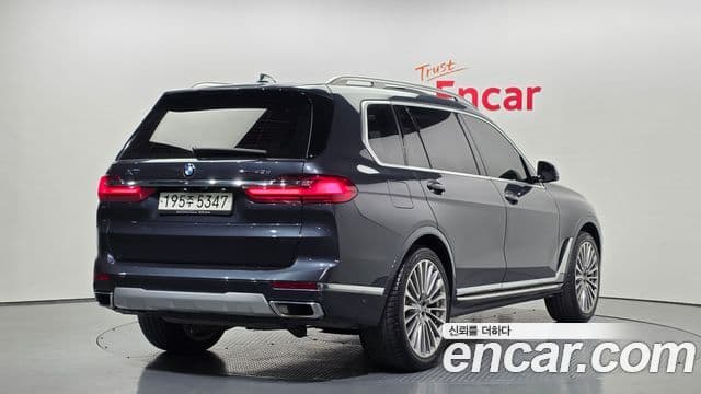 BMW X7 2021 — Фото 2/20