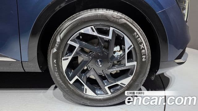 Kia Sportage 2022 — ფოტო 5/20