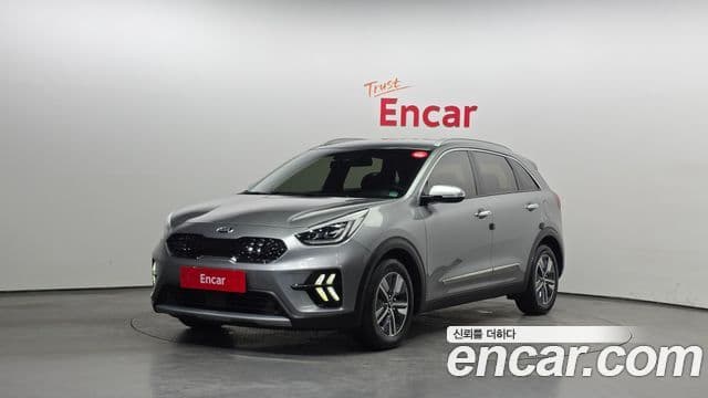 Kia Niro 2019 — фото 1 из 20