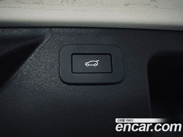Land Rover Discovery Sport 2025 — фото 17 из 20