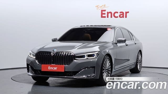 BMW 7 Series 2021 — Photo 16/20