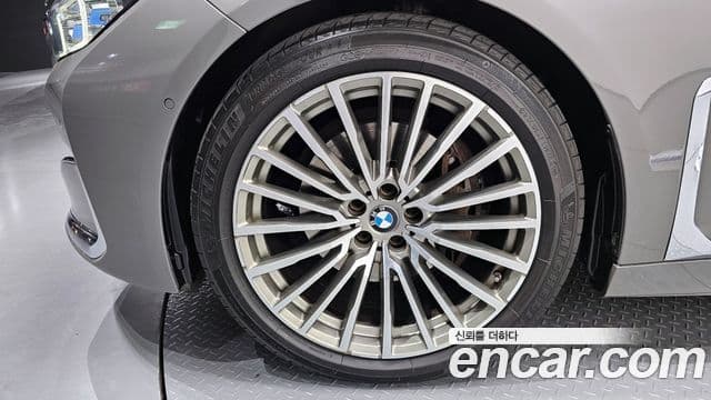 BMW 7 Series 2021 — Photo 18/20