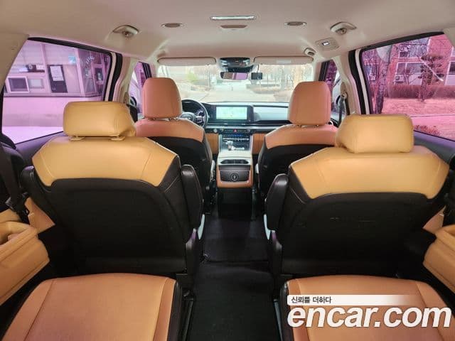 Kia Carnival 2021 — Şəkil 16/18