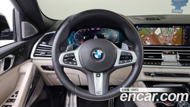 BMW X6 2022 — Photo 8/20