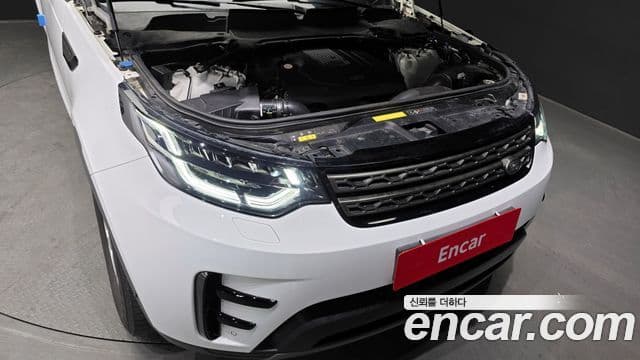 Land Rover Discovery 5 2019 — Şəkil 6/20