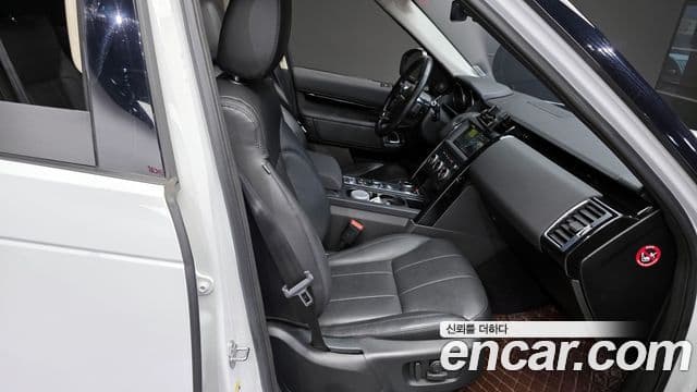 Land Rover Discovery 5 2019 — Şəkil 12/20