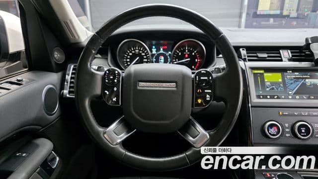 Land Rover Discovery 5 2019 — фото 13 из 20