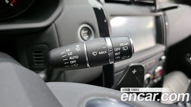 Land Rover Discovery 5 2019 — Şəkil 14/20