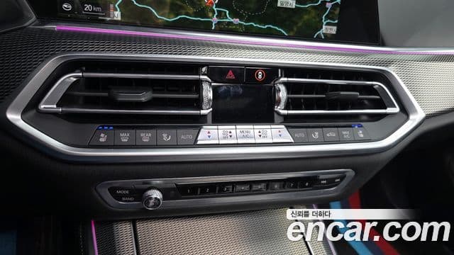 BMW X5 2019 — ფოტო 17/20