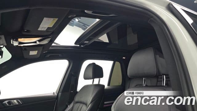 BMW X5 2019 — ფოტო 18/20