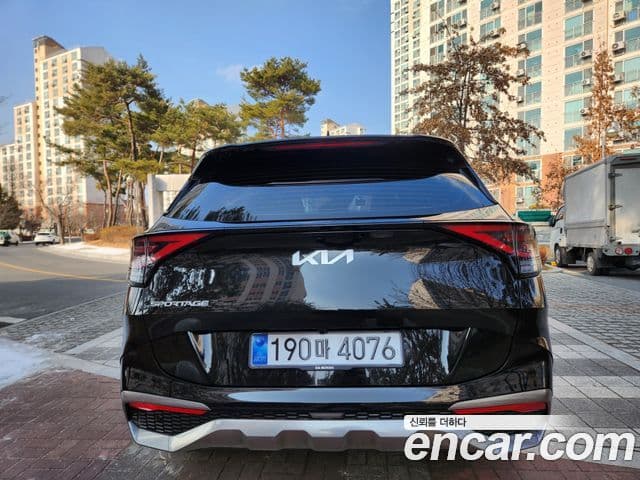 Kia Sportage 2022 — ფოტო 2/15