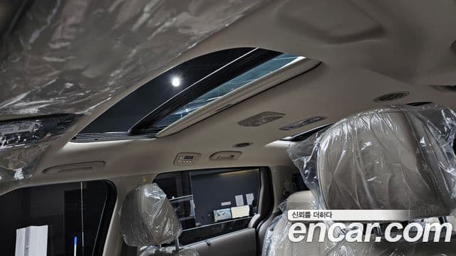 Kia Carnival 2025 — Фото 16/20