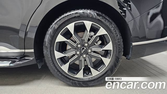 Kia Carnival 2023 — фото 5 из 20