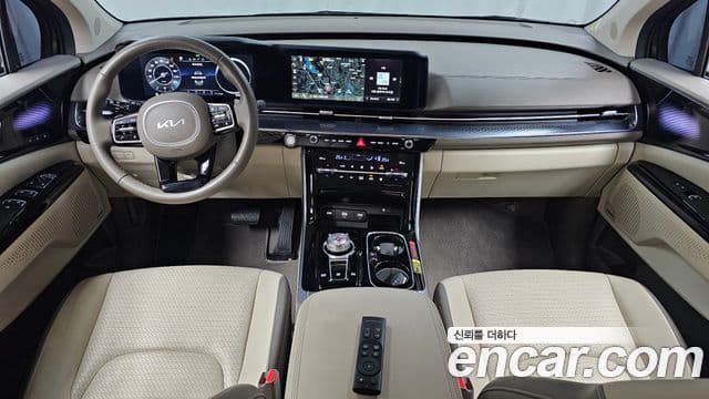 Kia Carnival 2023 — фото 7 из 20