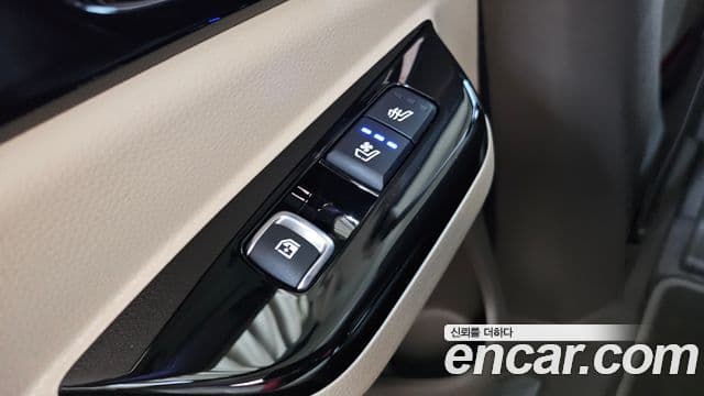 Kia Carnival 2023 — фото 18 из 20