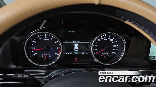 Kia Carnival 2022 — Фото 8/20