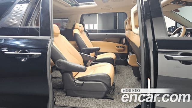 Kia Carnival 2022 — Фото 12/20