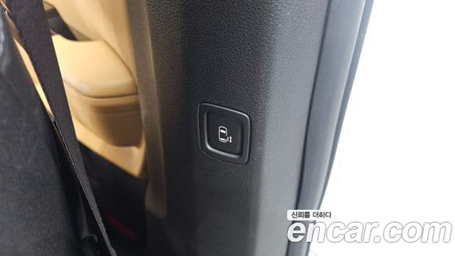 Kia Carnival 2022 — Фото 18/20