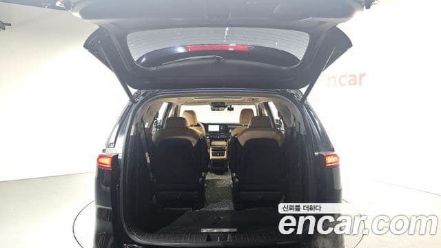 Kia Carnival 2022 — Фото 20/20