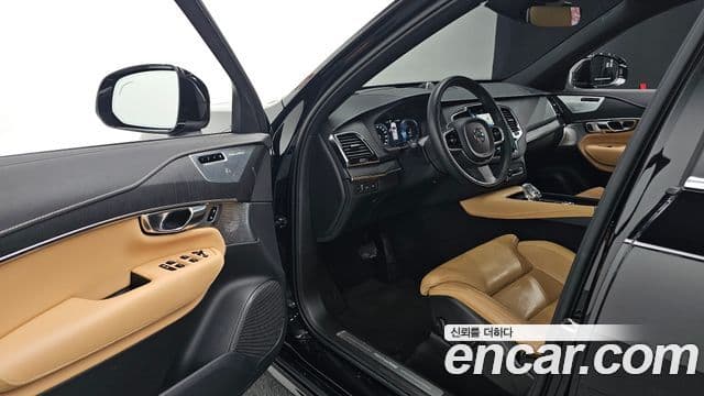 Volvo XC90 2021 — Photo 20/20