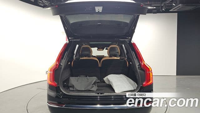 Volvo XC90 2021 — Photo 4/20