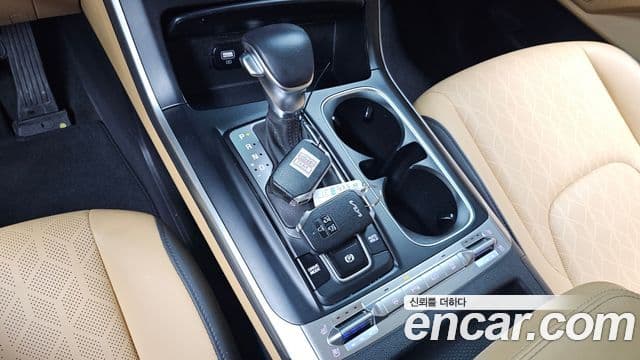 Kia Carnival 2021 — Şəkil 9/20