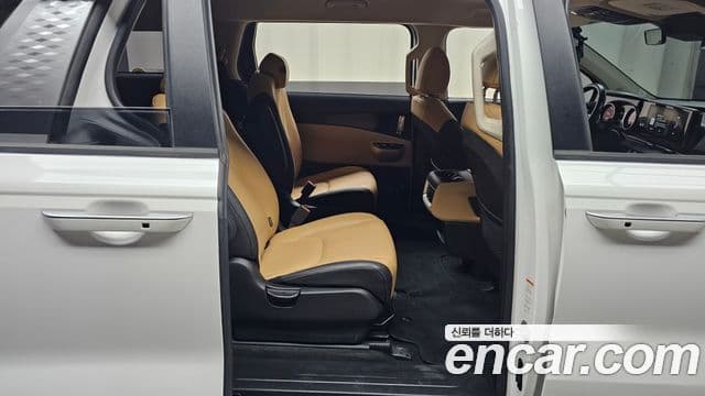 Kia Carnival 2021 — Şəkil 12/20
