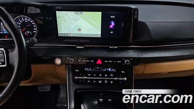 Kia Carnival 2021 — Şəkil 15/20