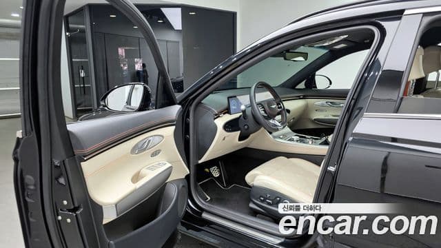 Genesis GV70 2024 — фото 11 из 20