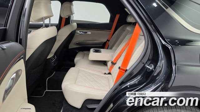 Genesis GV70 2024 — фото 12 из 20