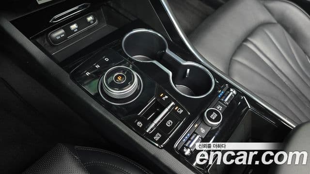 Kia K5 2022 — ფოტო 7/20