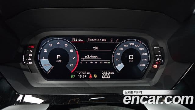 Audi A3 2023 — ფოტო 8/20