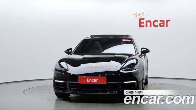 Porsche Panamera 2018 — ფოტო 3/20