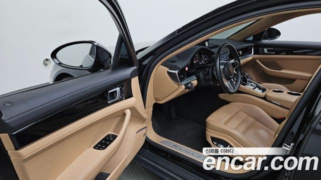 Porsche Panamera 2018 — ფოტო 10/20