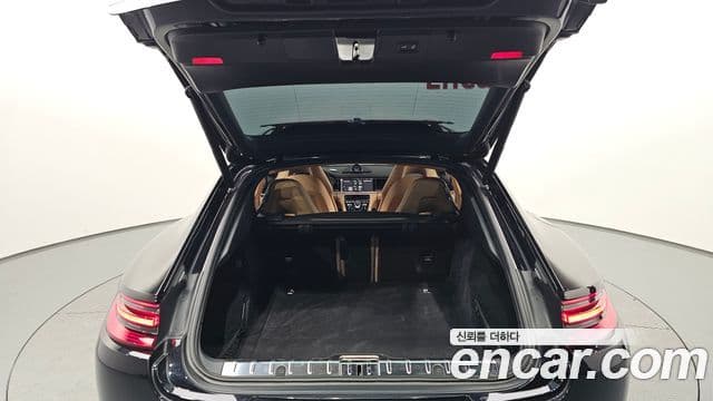 Porsche Panamera 2018 — ფოტო 20/20