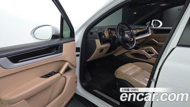 Porsche Cayenne 2023 — Şəkil 10/20