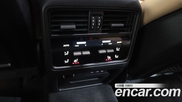 Porsche Cayenne 2023 — Şəkil 18/20