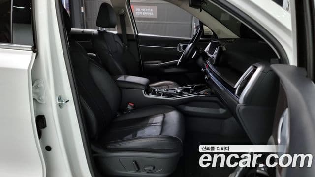Kia Sorento 2023 — Şəkil 10/20