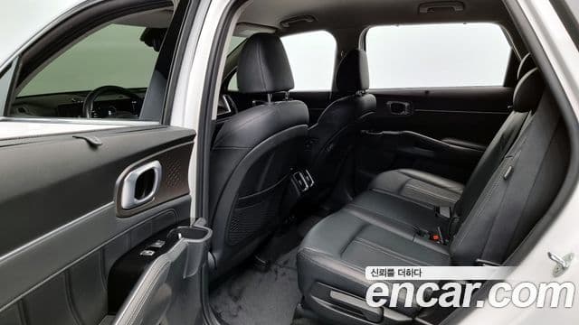 Kia Sorento 2023 — Şəkil 12/20