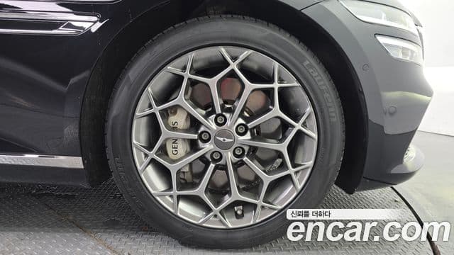 Genesis Electrified G80 2022 — ფოტო 5/20