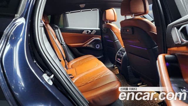 BMW X6 2023 — Photo 10/20