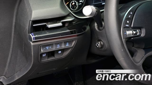 Genesis Electrified G80 2023 — ფოტო 16/20