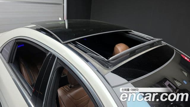 Mercedes-Benz S-Class 2020 — ფოტო 18/20