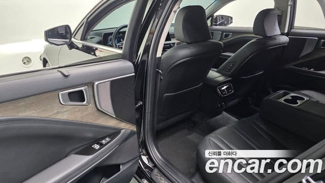 Kia K8 2023 — Şəkil 17/20
