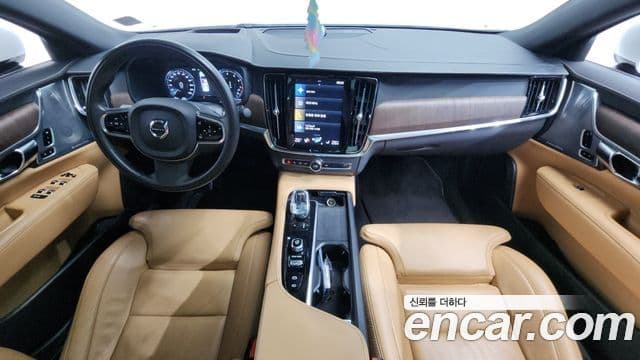 Volvo S90 2021 — Photo 2/20